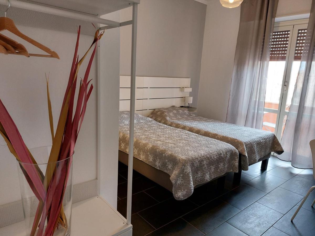 רומא San Lorenzo Accomodation מראה חיצוני תמונה